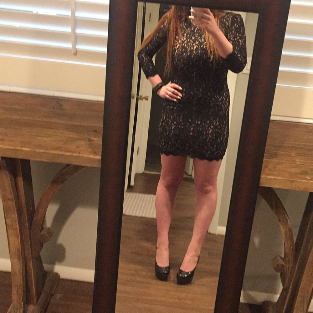 Black lace Adrianna Papell Bodycon